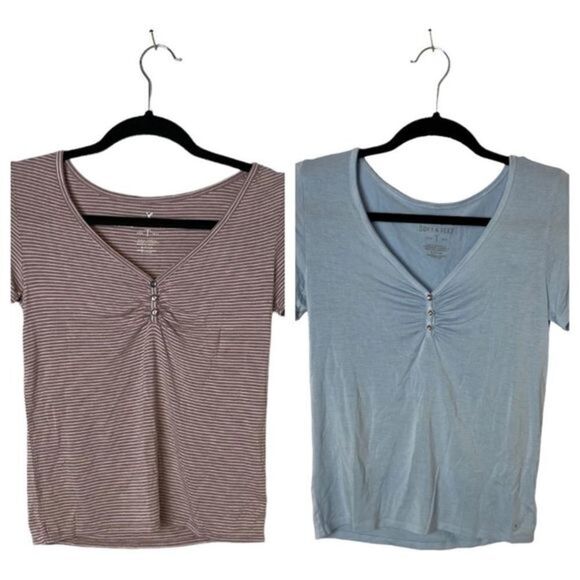AMERICAN EAGLE OUTFITTERS two tee bundle - Picture 1 of 7